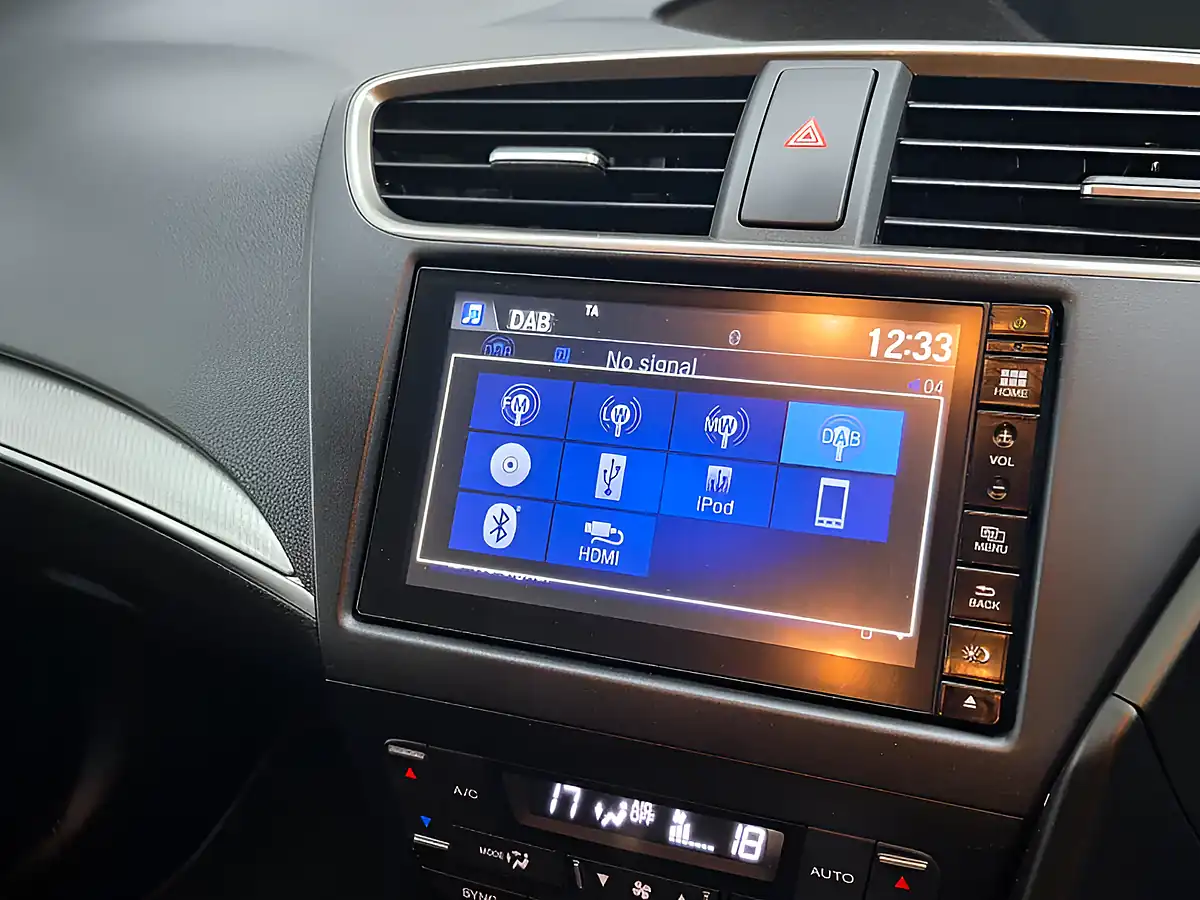 Used 2016 Honda Civic Se Plus (navi) Blue - Interior and Exterior details 14