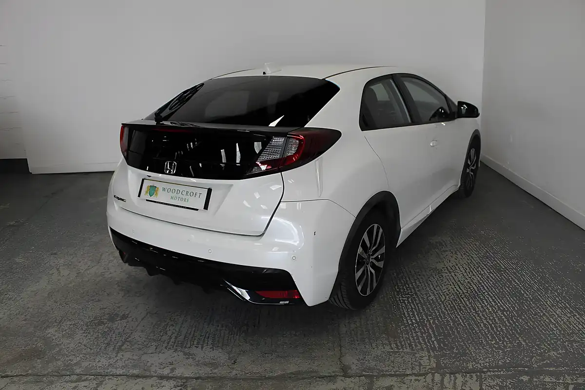Used 2016 Honda Civic Se Plus (navi) White - Interior and Exterior details 6