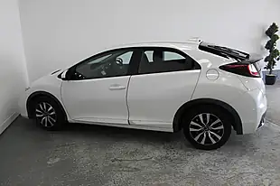 Used 2016 Honda Civic Se Plus (navi) White - Interior and Exterior details 7