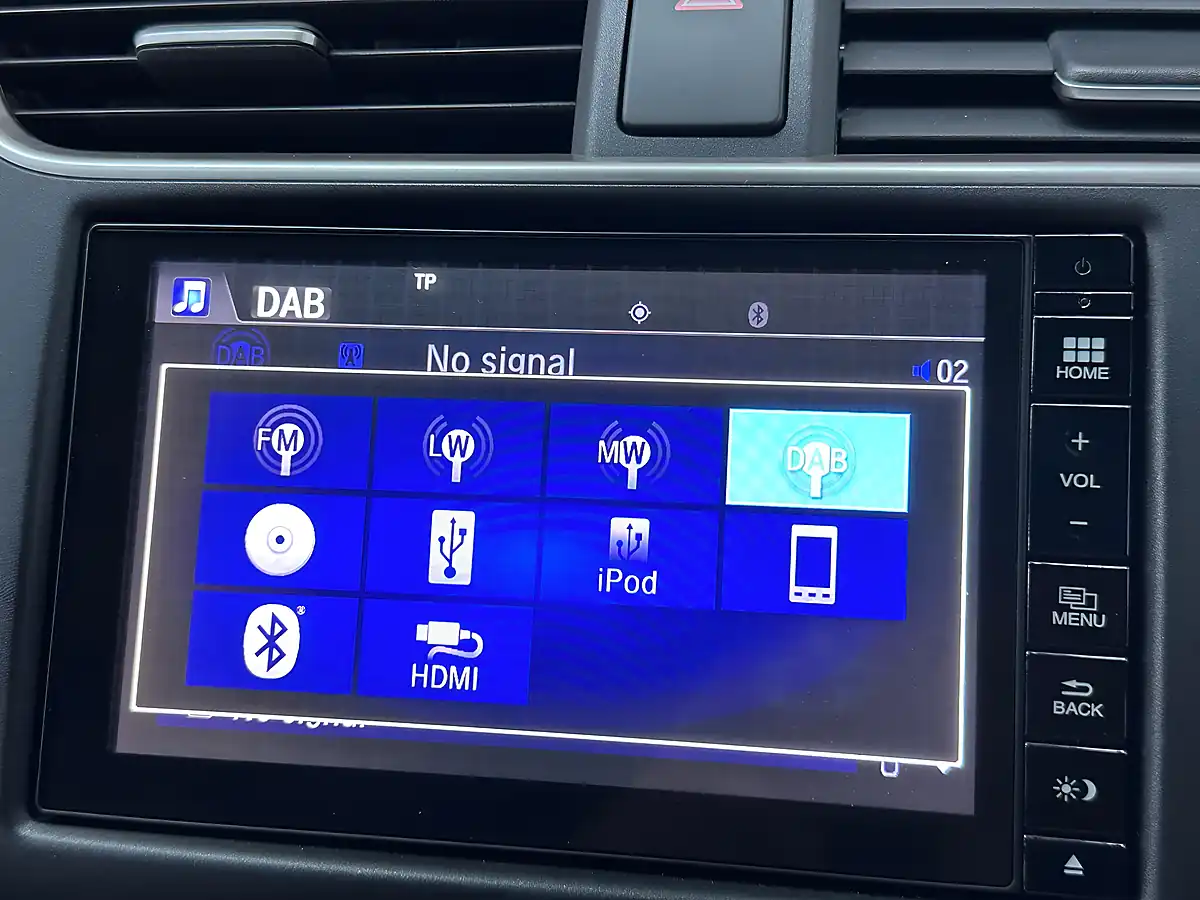 Used 2016 Honda Civic Se Plus (navi) White Orchid - Interior and Exterior details 11