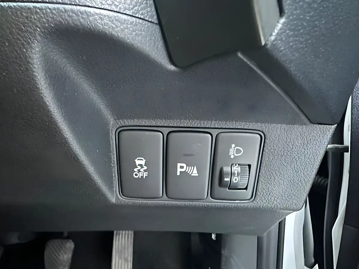 Used 2016 Honda Civic Se Plus (navi) White Orchid - Interior and Exterior details 15