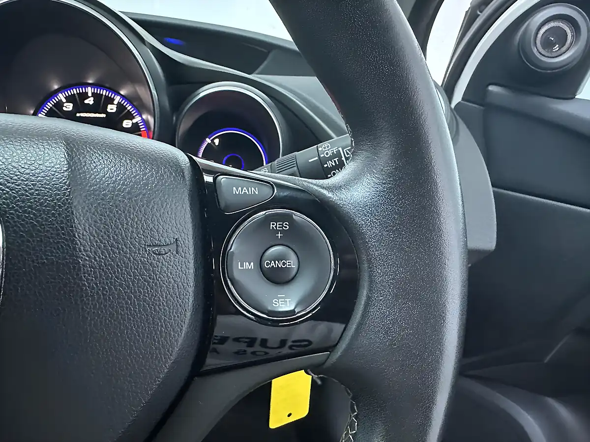 Used 2016 Honda Civic Se Plus (navi) White Orchid - Interior and Exterior details 18