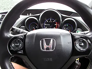 Used 2016 Honda Civic Se Plus Tourer Red - Interior and Exterior details 12