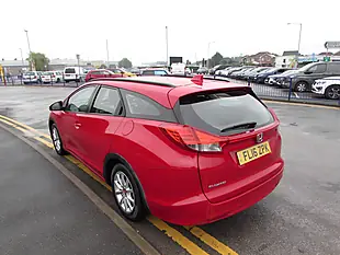 Used 2016 Honda Civic Se Plus Tourer Red - Interior and Exterior details 5