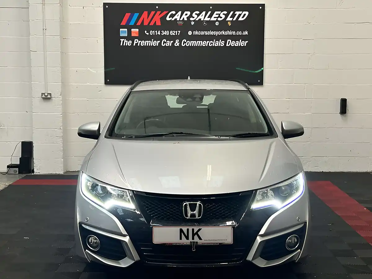 Used 2016 Honda Civic Se Plus Tourer Silver - Interior and Exterior details 4