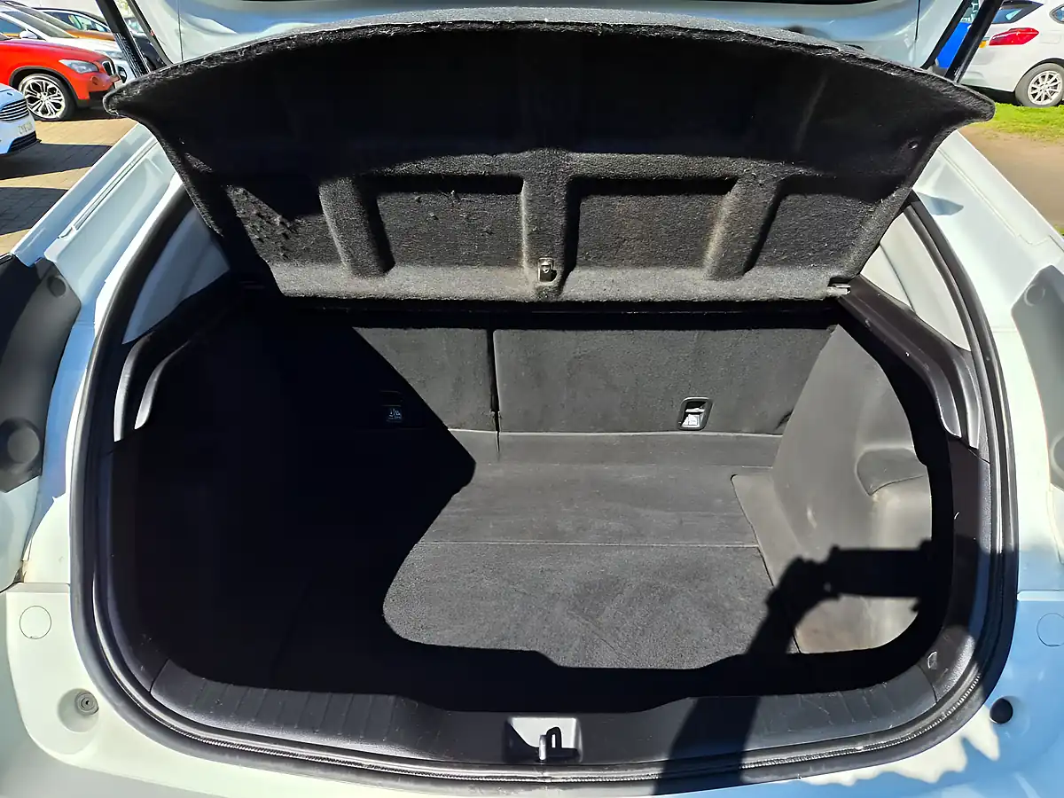 Used 2016 Honda Civic Se Plus White - Interior and Exterior details 19