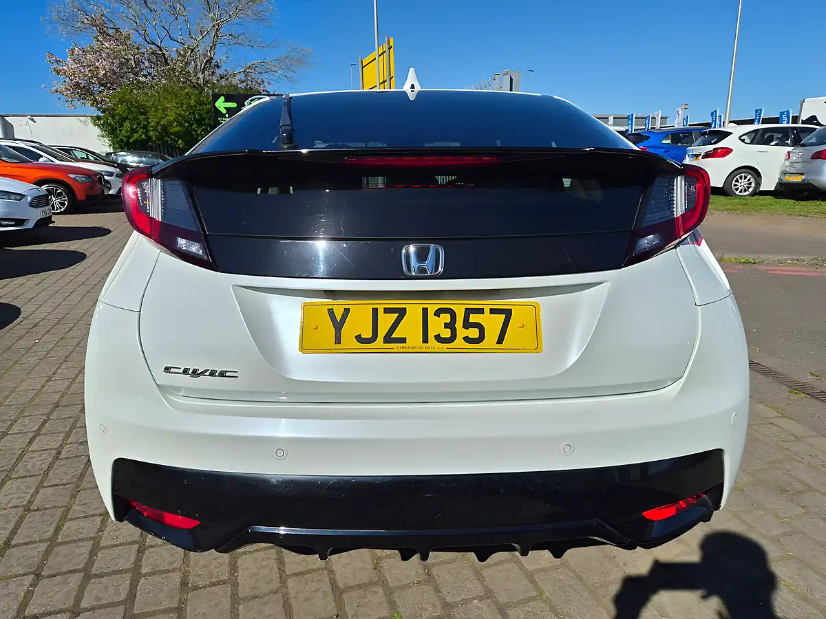 Used 2016 Honda Civic Se Plus White - Interior and Exterior details 5
