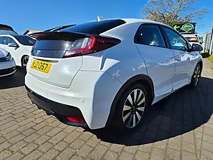 Used 2016 Honda Civic Se Plus White - Interior and Exterior details 6