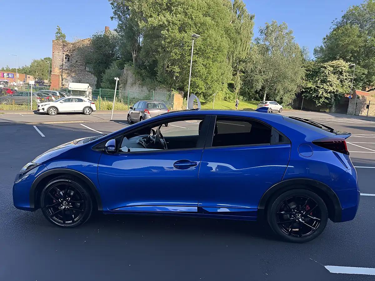 Used 2016 Honda Civic Sport Blue - Interior and Exterior details 10