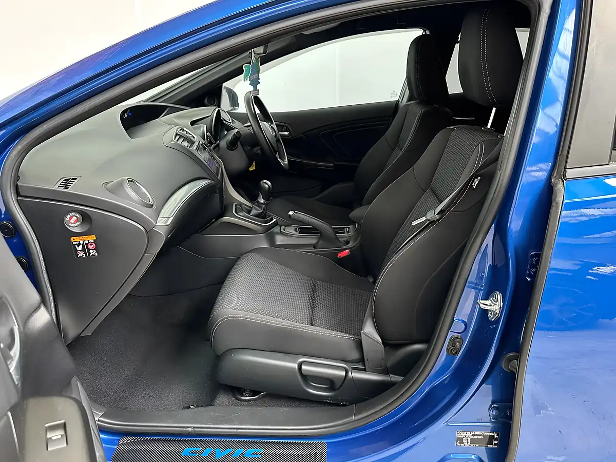 Used 2016 Honda Civic Sport Blue - Interior and Exterior details 9