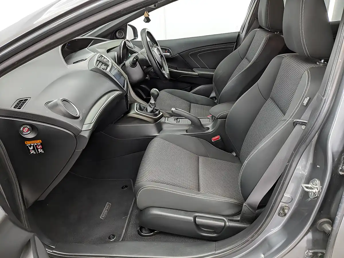 Used 2016 Honda Civic Sport Lunar Silver - Interior and Exterior details 15
