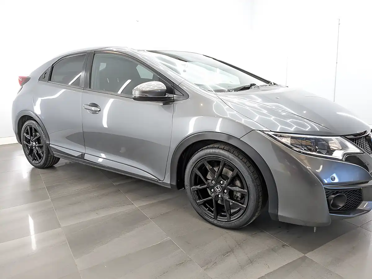 Used 2016 Honda Civic Sport Lunar Silver - Interior and Exterior details 4