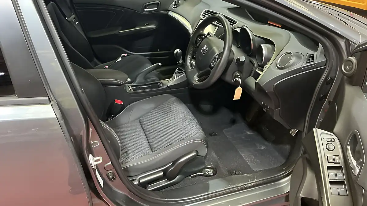 Used 2016 Honda Civic Sport Silver - Interior and Exterior details 5