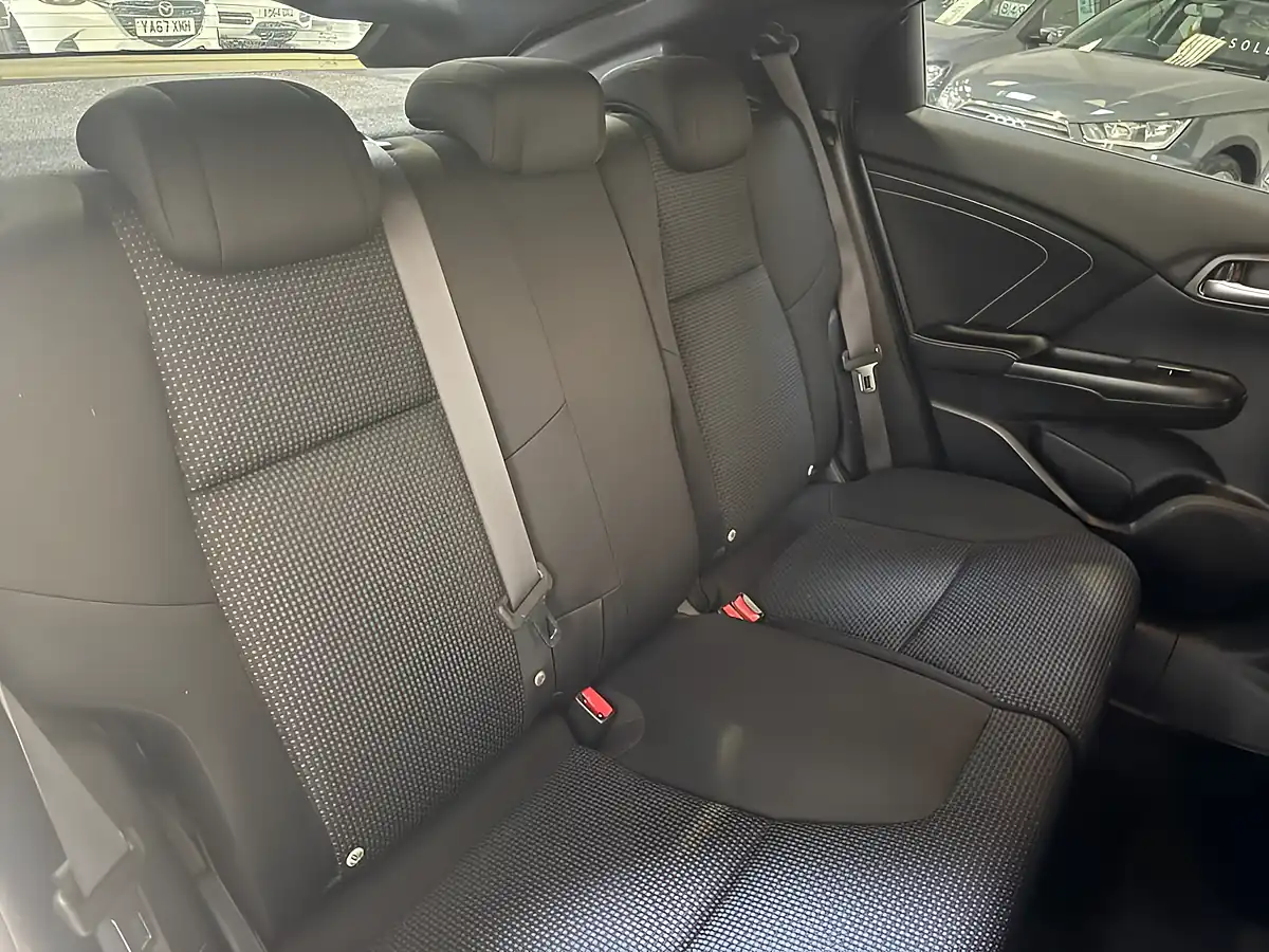 Used 2016 Honda Civic Sport White - Interior and Exterior details 11