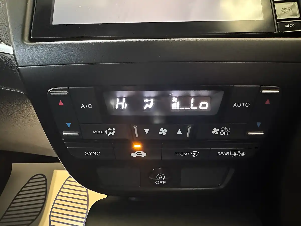 Used 2016 Honda Civic Sport White - Interior and Exterior details 17