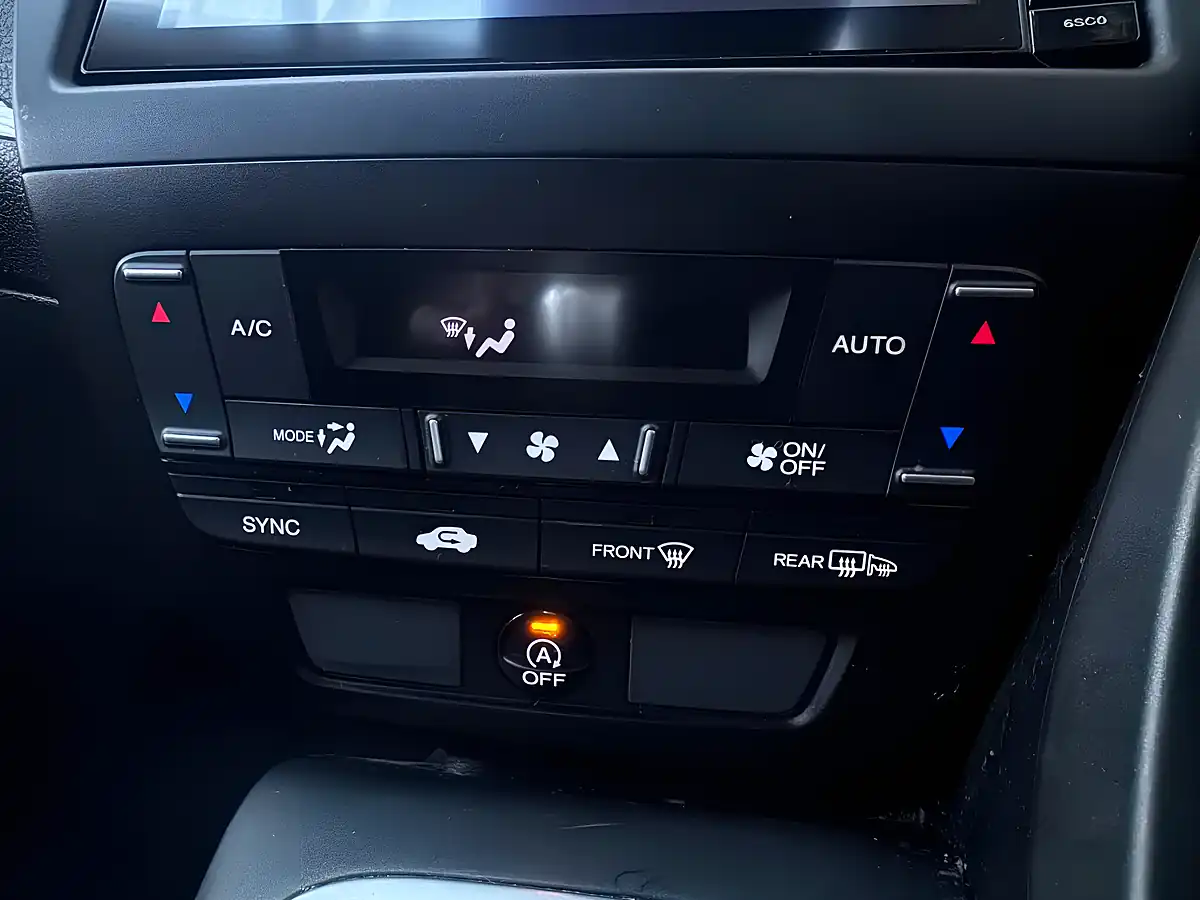 Used 2016 Honda Civic Sport White Orchid - Interior and Exterior details 14