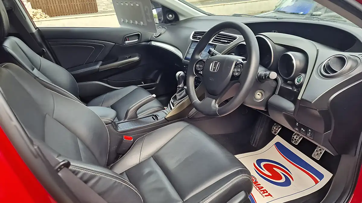 Used 2016 Honda Civic Sr Red - Interior and Exterior details 4