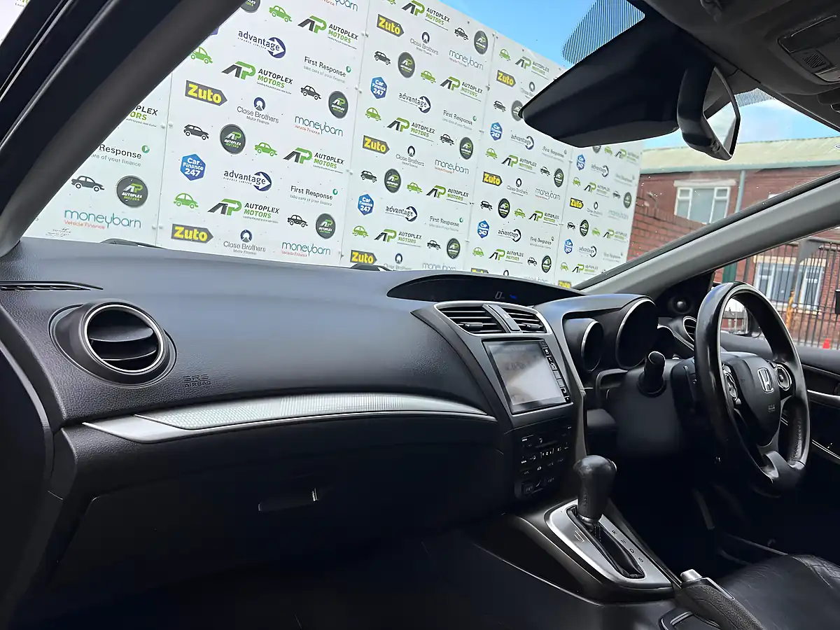 Used 2016 Honda Civic Sr Tourer Black - Interior and Exterior details 15