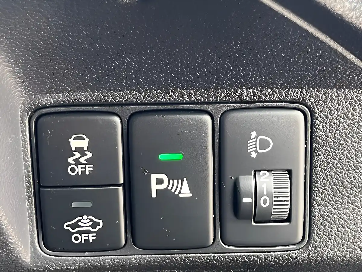 Used 2016 Honda Civic Sr Tourer Black - Interior and Exterior details 16