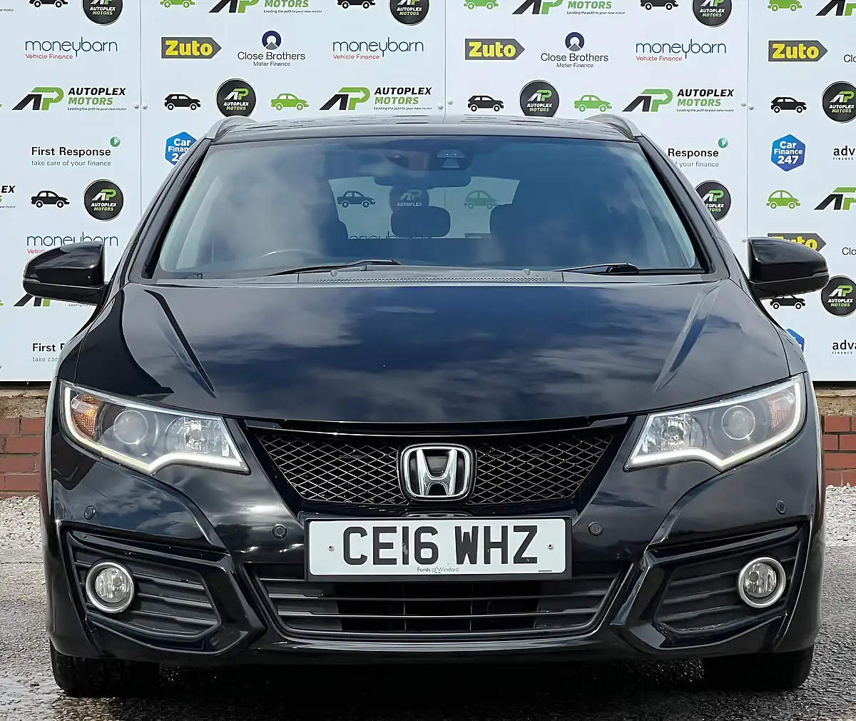 Used 2016 Honda Civic Sr Tourer Black - Interior and Exterior details 4