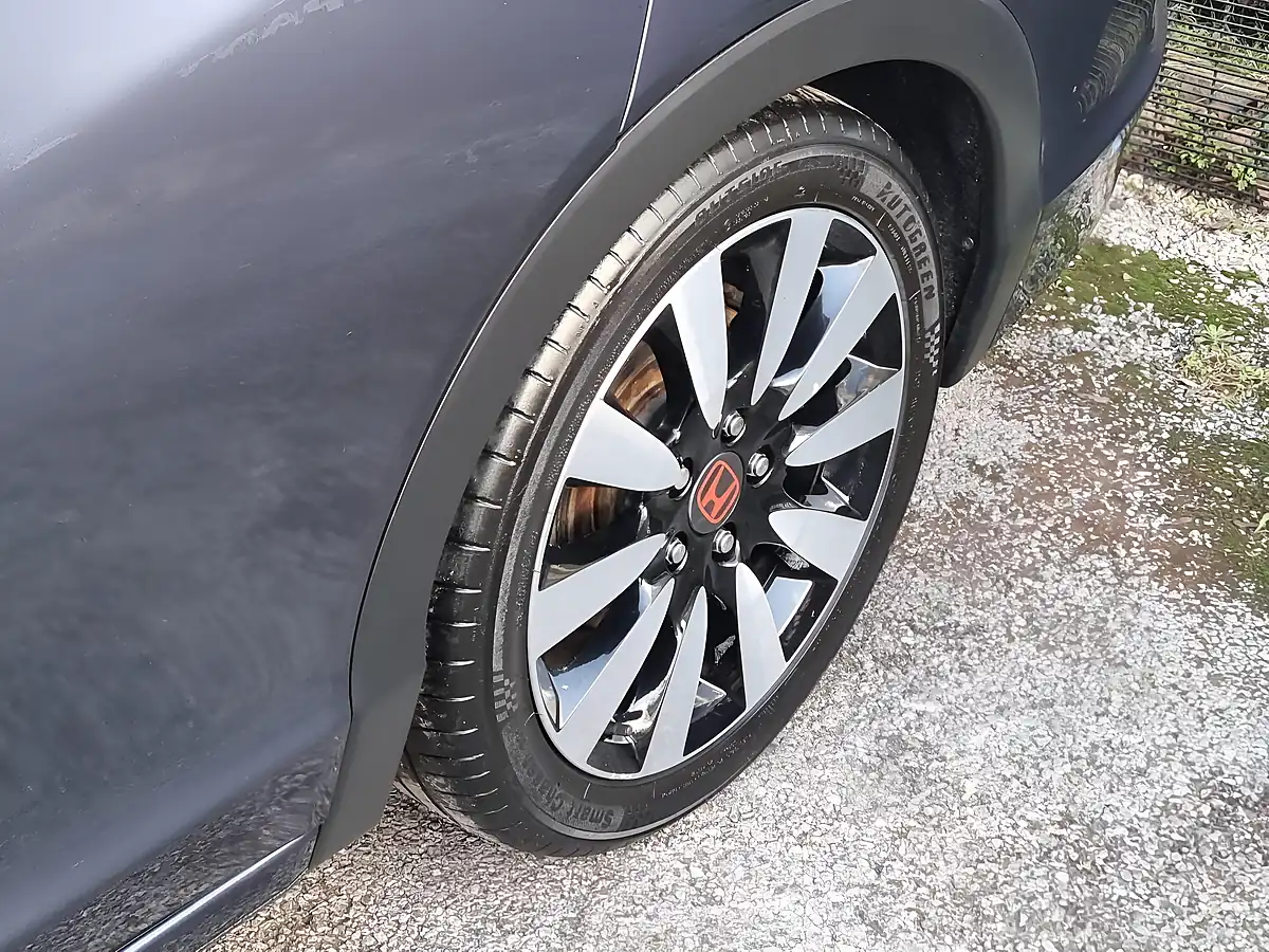 Used 2016 Honda Civic Sr Tourer Blue - Interior and Exterior details 11