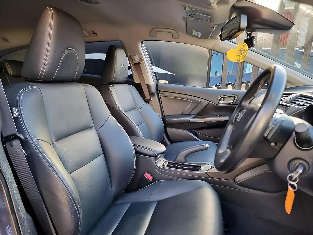 Used 2016 Honda Civic Sr Tourer Blue - Interior and Exterior details 12