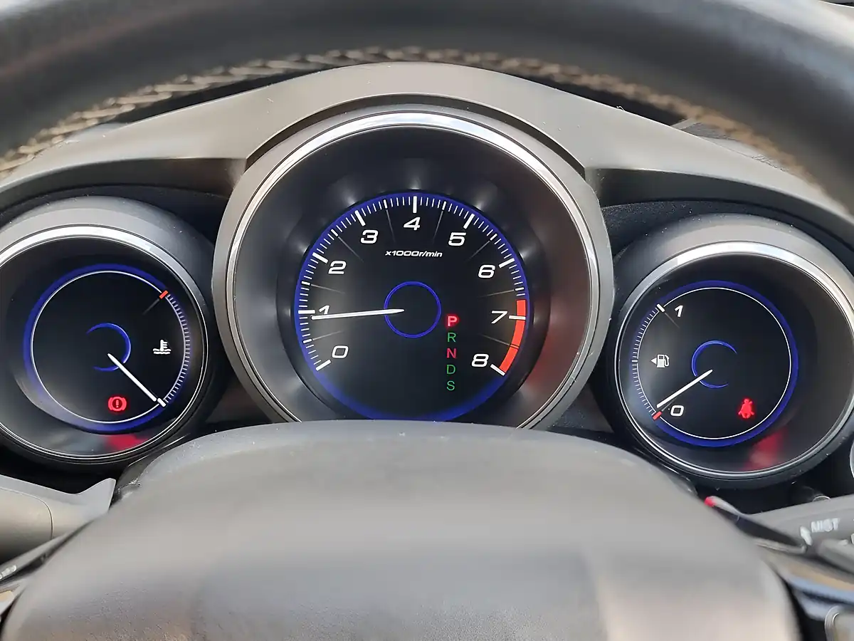 Used 2016 Honda Civic Sr Tourer Blue - Interior and Exterior details 14