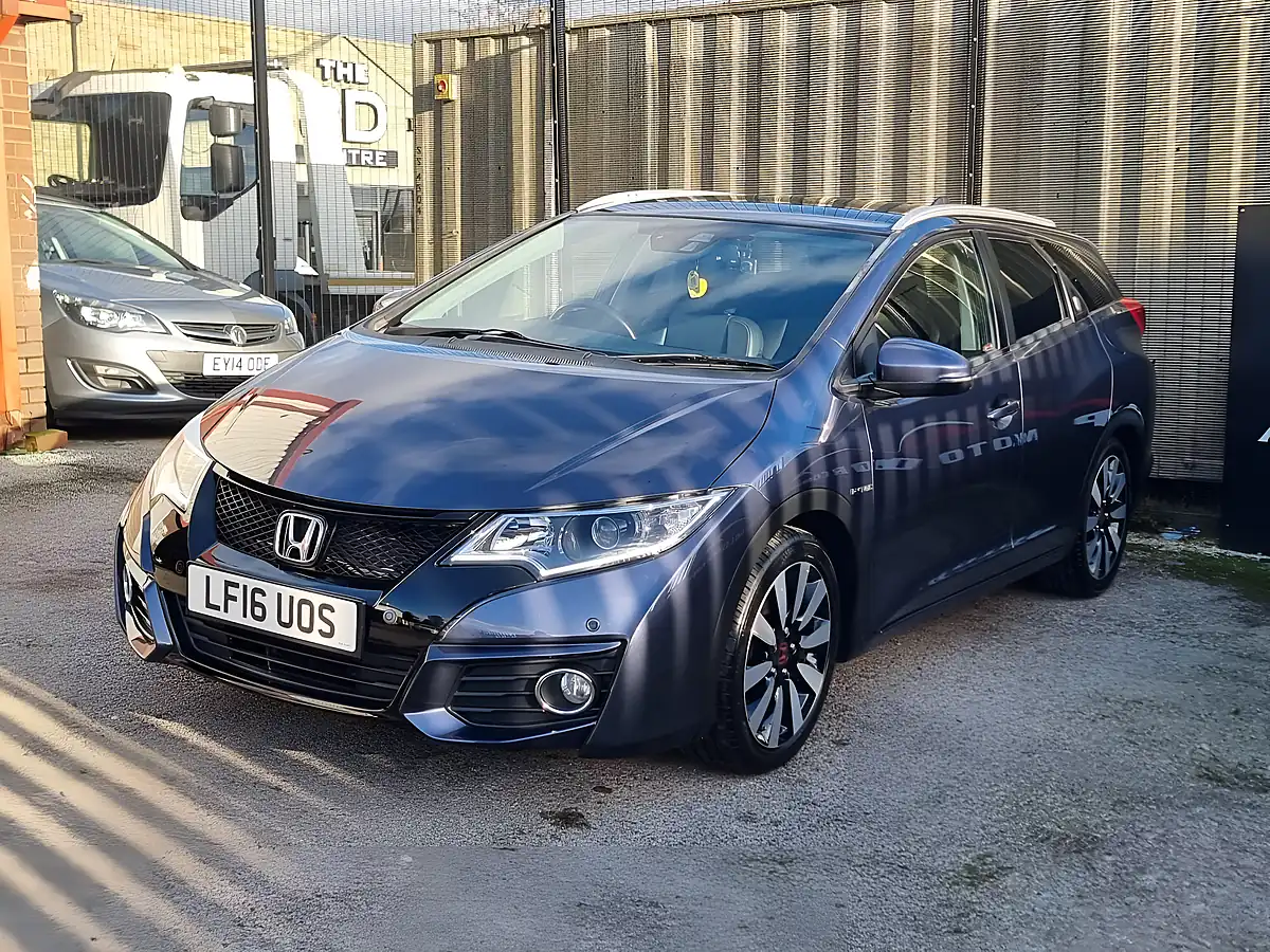 Used 2016 Honda Civic Sr Tourer Blue - Interior and Exterior details 3