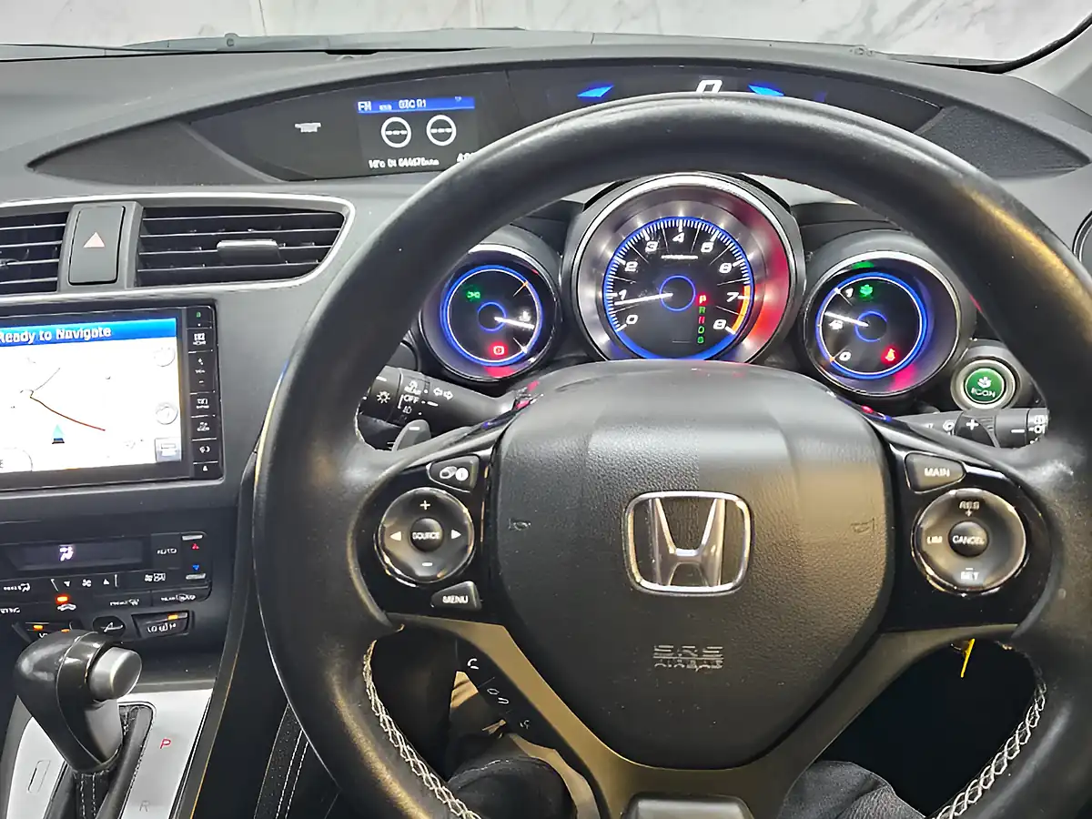 Used 2016 Honda Civic Sr Tourer Blue - Interior and Exterior details 10