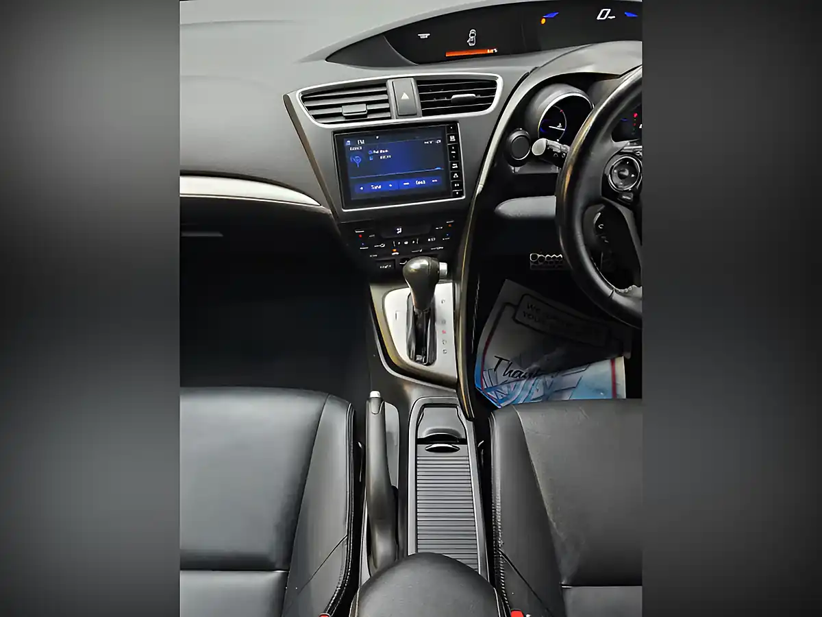 Used 2016 Honda Civic Sr Tourer Blue - Interior and Exterior details 11
