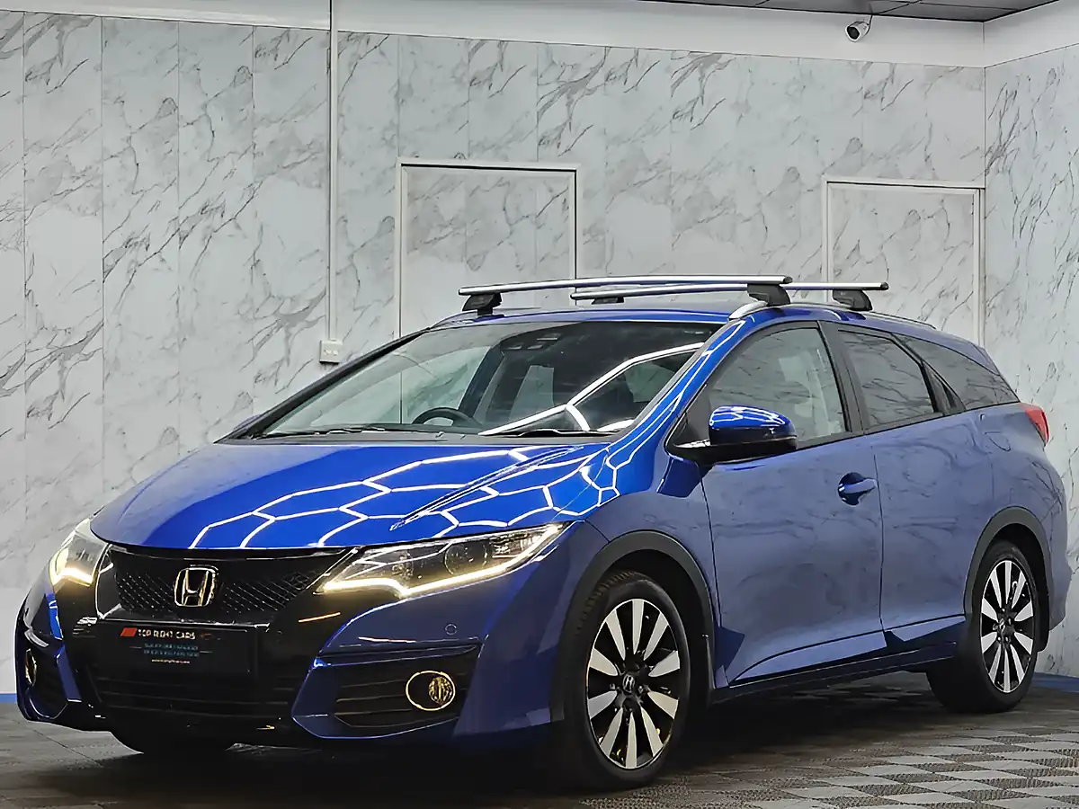 Used 2016 Honda Civic Sr Tourer Blue - Interior and Exterior details 4