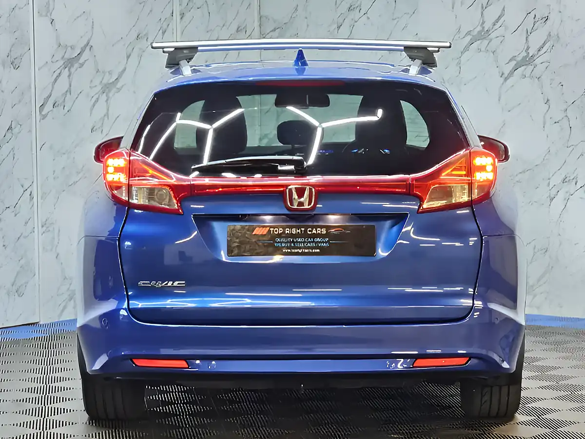 Used 2016 Honda Civic Sr Tourer Blue - Interior and Exterior details 6