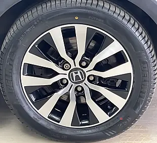 Used 2016 Honda Civic Sr White Orchid - Interior and Exterior details 10