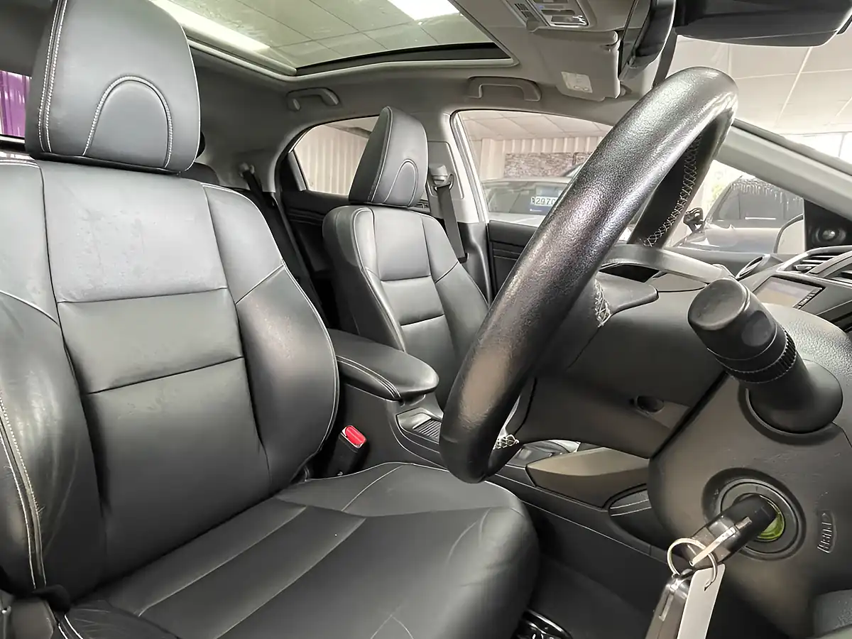 Used 2016 Honda Civic Sr White Orchid - Interior and Exterior details 14