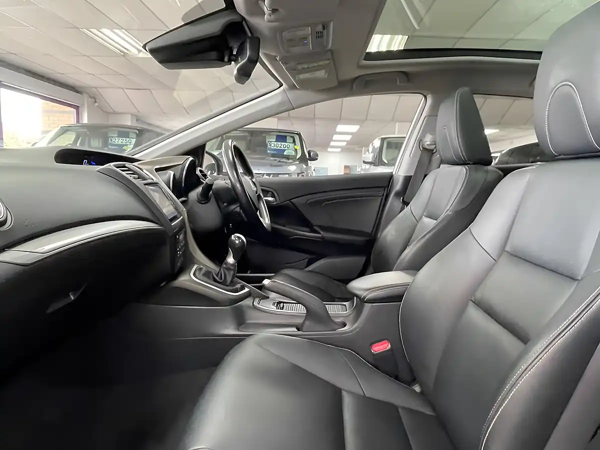 Used 2016 Honda Civic Sr White Orchid - Interior and Exterior details 16