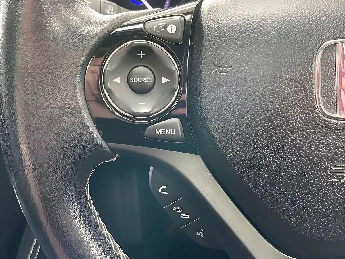 Used 2016 Honda Civic Sr White Orchid - Interior and Exterior details 17