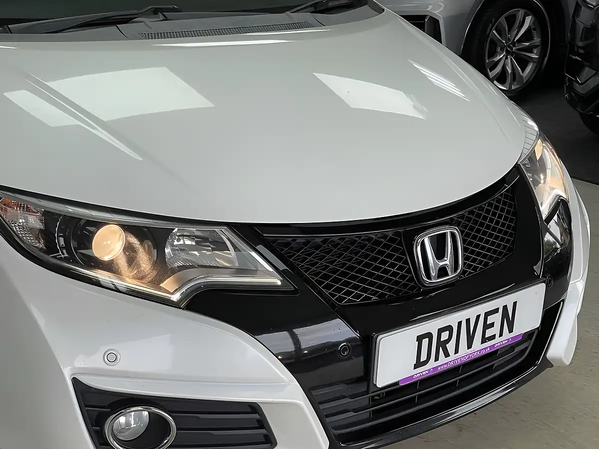 Used 2016 Honda Civic Sr White Orchid - Interior and Exterior details 3