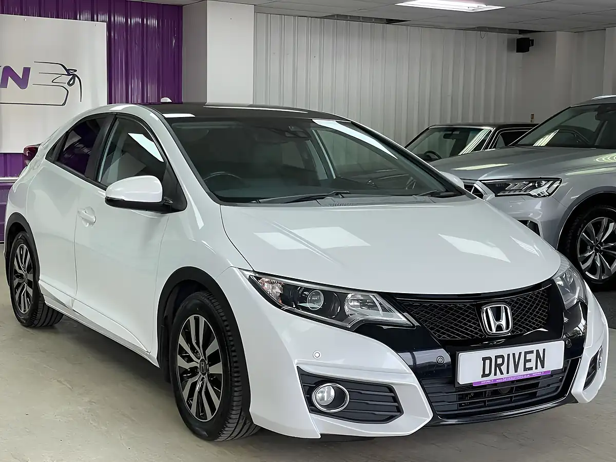 Used 2016 Honda Civic Sr White Orchid - Interior and Exterior details 4