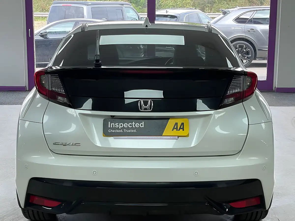 Used 2016 Honda Civic Sr White Orchid - Interior and Exterior details 8