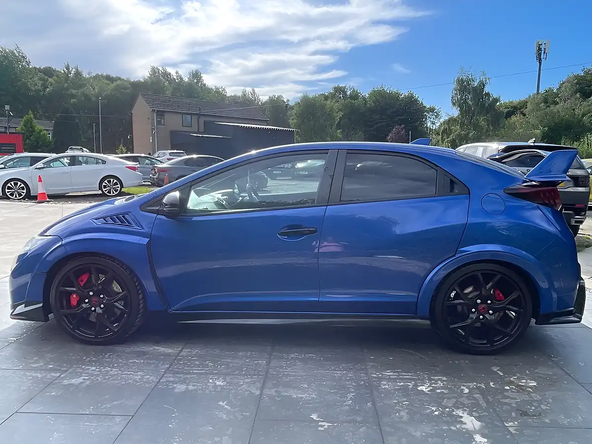 Used 2016 Honda Civic Type R GT Blue - Interior and Exterior details 12