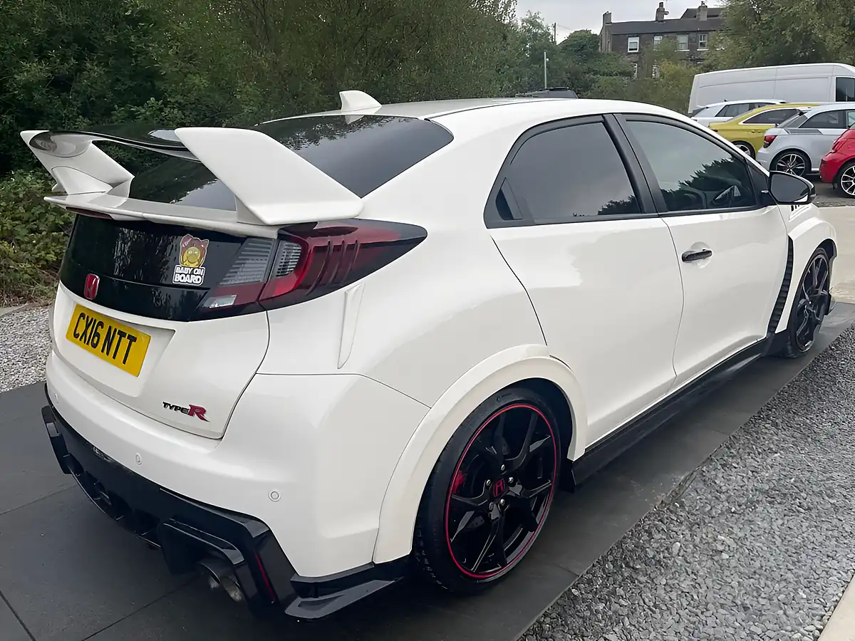 Used 2016 Honda Civic Type R GT White - Interior and Exterior details 10