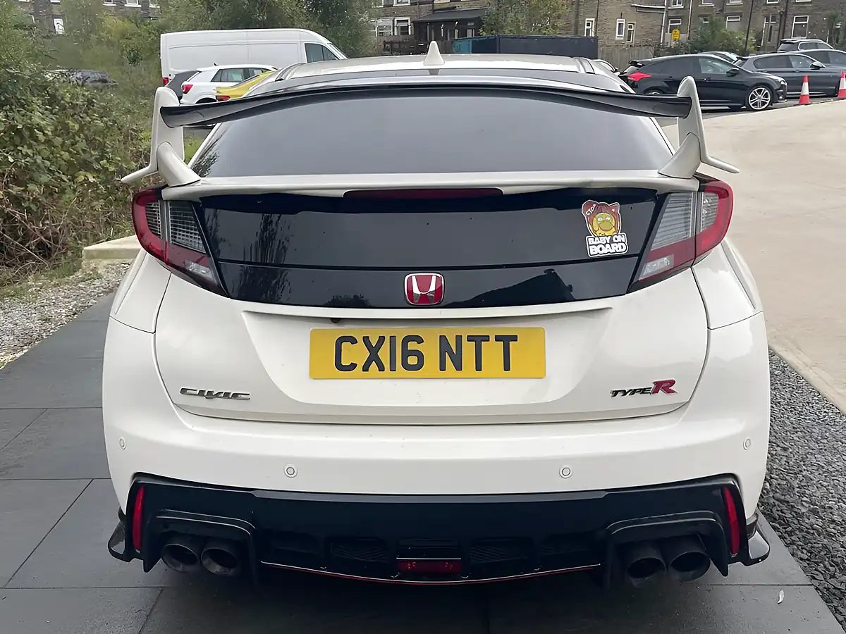 Used 2016 Honda Civic Type R GT White - Interior and Exterior details 12