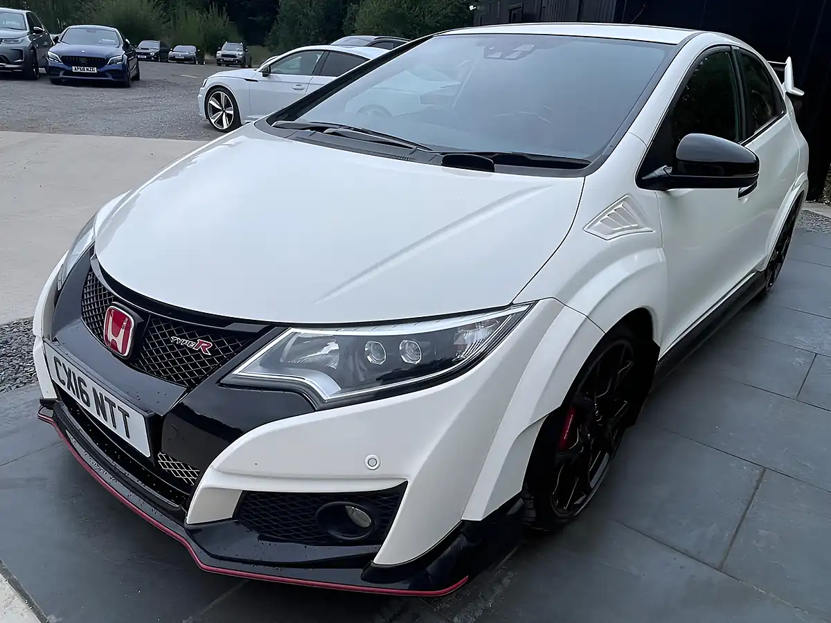 Used 2016 Honda Civic Type R GT White - Interior and Exterior details 15