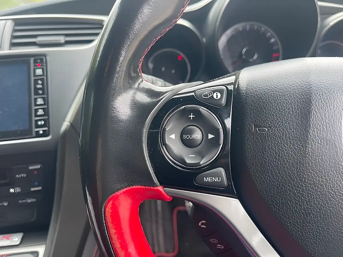 Used 2016 Honda Civic Type R GT White - Interior and Exterior details 16