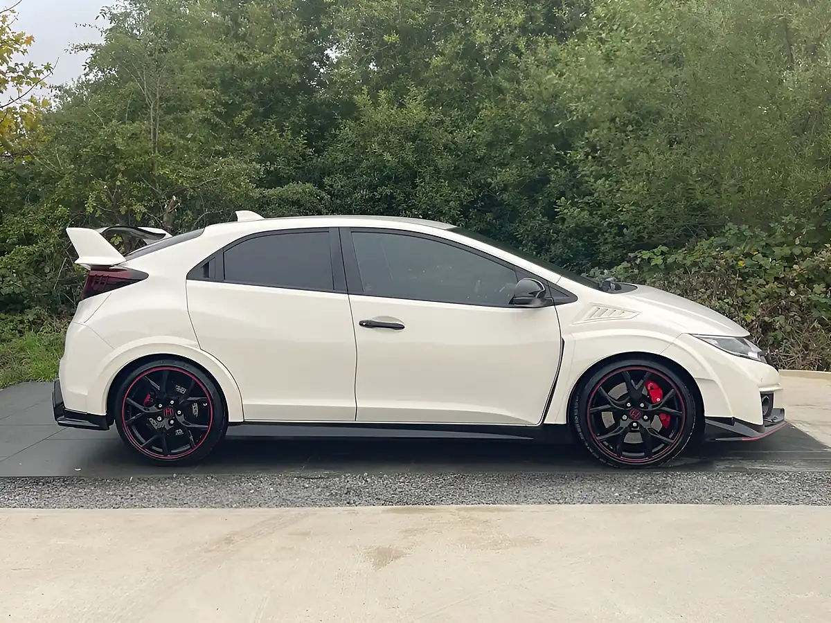 Used 2016 Honda Civic Type R GT White - Interior and Exterior details 3