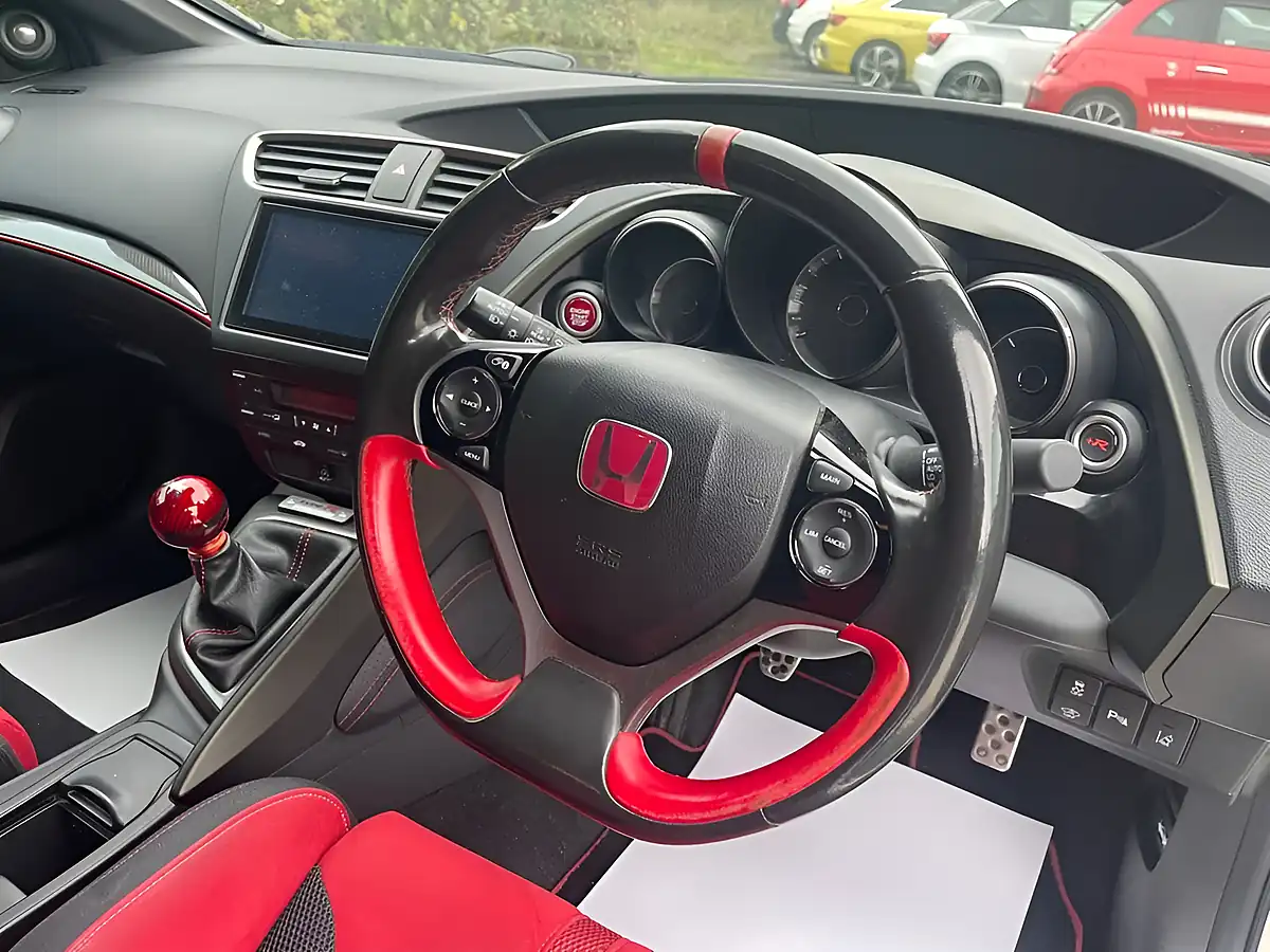 Used 2016 Honda Civic Type R GT White - Interior and Exterior details 6
