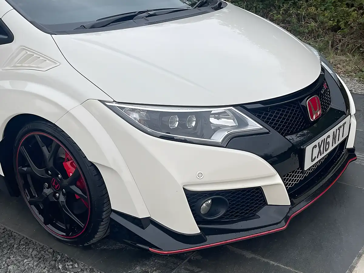Used 2016 Honda Civic Type R GT White - Interior and Exterior details 9