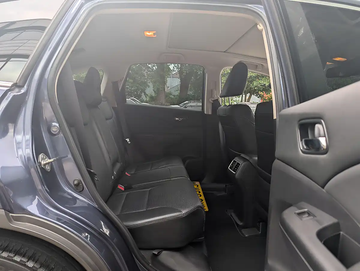 Used 2016 Honda Cr-V Ex - Interior and Exterior details 17