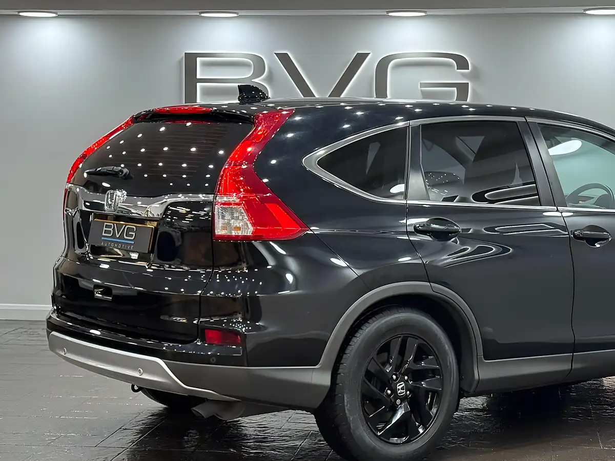 Used 2016 Honda Cr-V Se Black - Interior and Exterior details 11