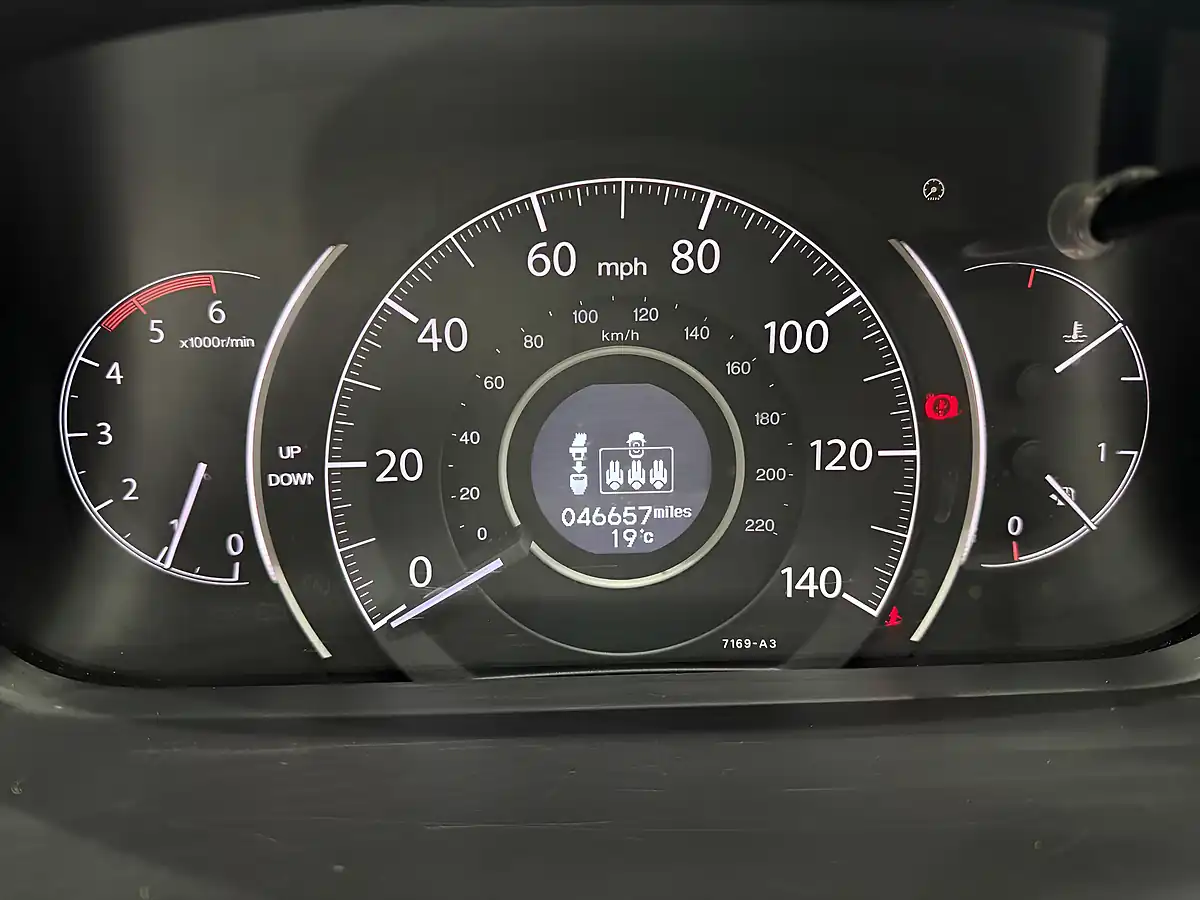 Used 2016 Honda Cr-V Se Black - Interior and Exterior details 14